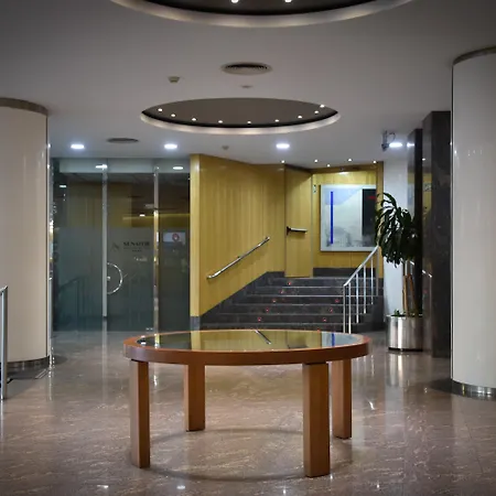 세나토르 파르케 센트럴 4*