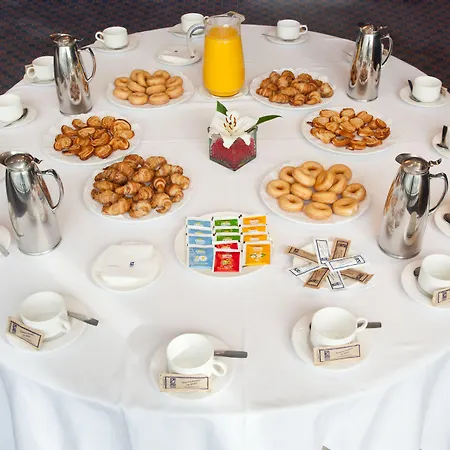 Отель Senator Parque 4*