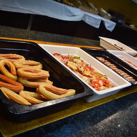 מלון Senator Parque